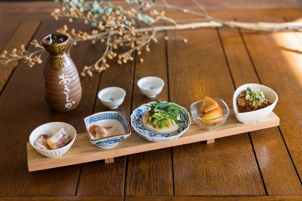 Chef's Selection – 5 Seasonal Small Bites